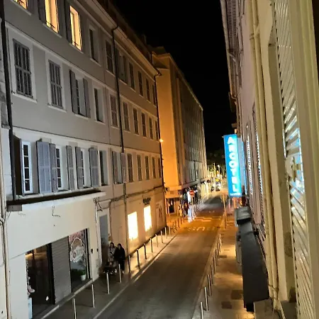 Arcotel 4 Minutes Du Palais Des Festivals - New Management New Team - Old Revievv
