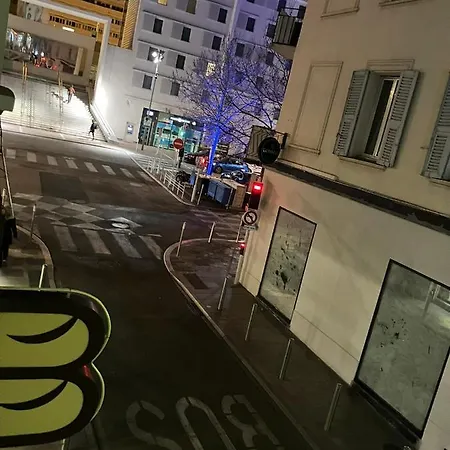 Hotell Arcotel 4 Minutes Du Palais Des Festivals - New Management New Team - Old Revievv Cannes