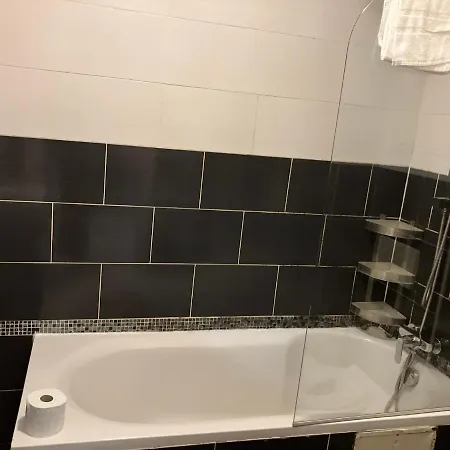 Arcotel A 4 Minutes Du Palais Des Festivals 2* Cannes
