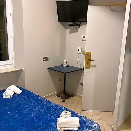 Hotel Arcotel 4 Minutes Du Palais Des Festivals - New Management New Team - Old Revievv 2*