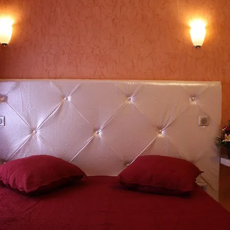 Arcotel A 4 Minutes Du Palais Des Festivals Hotel 2*