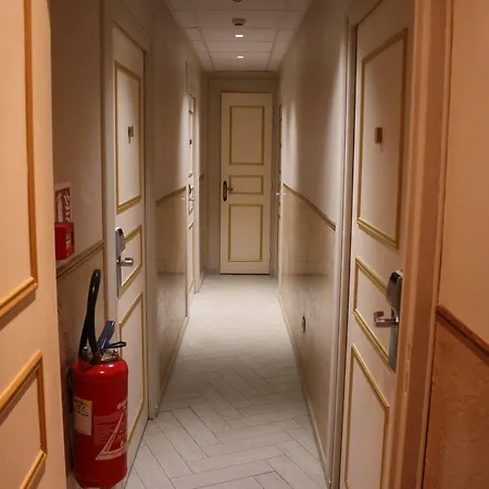 Arcotel A 4 Minutes Du Palais Des Festivals Cannes