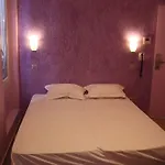 Arcotel 4 Minutes Du Palais Des Festivals - New Management New Team - Old Revievv 2*
